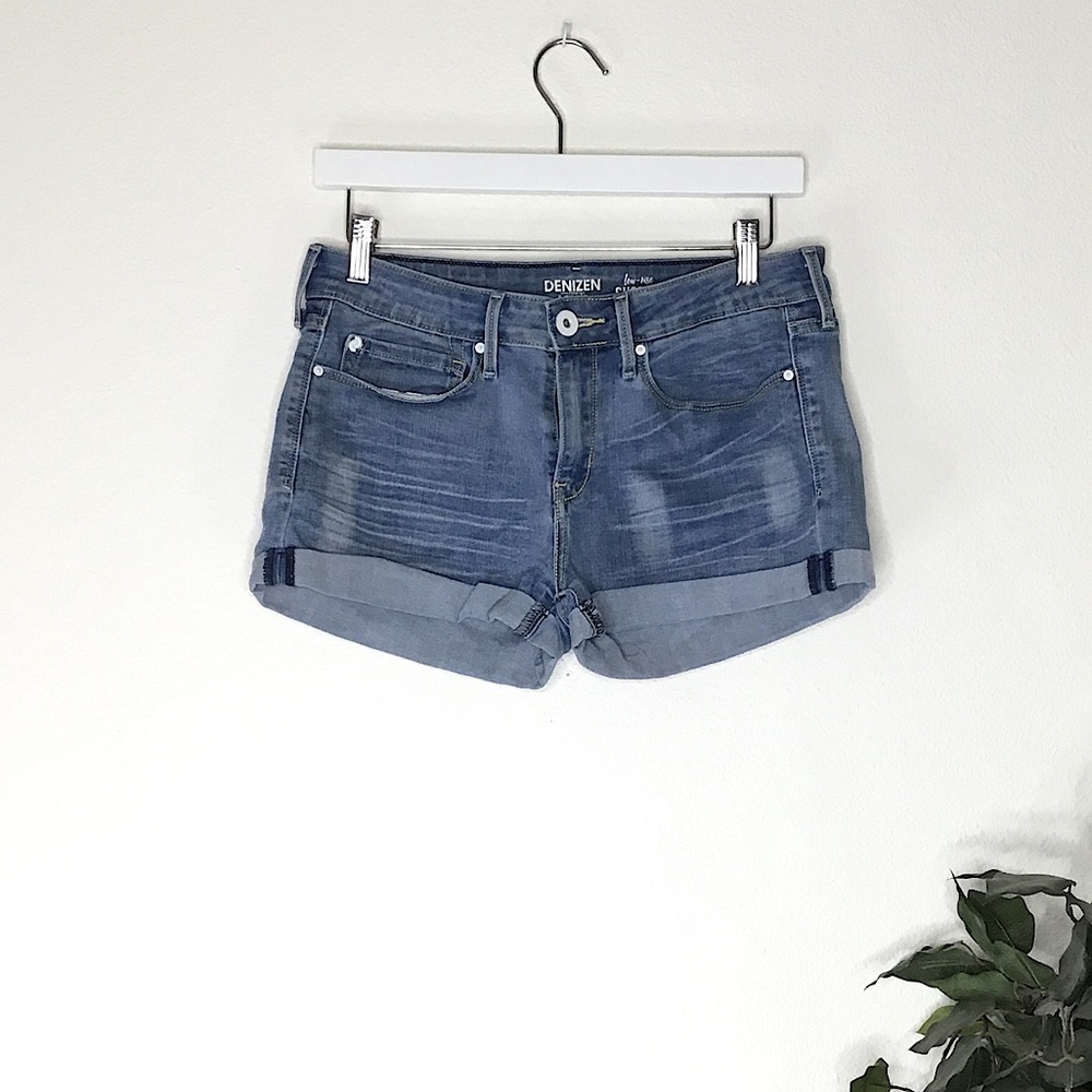 Denizen Levi’s Low-Rise Shortie Shorts
